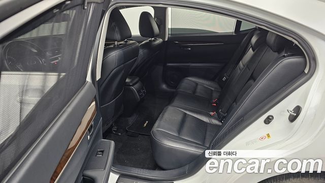 Lexus ES300h Supreme XV60 2014 — фото 11