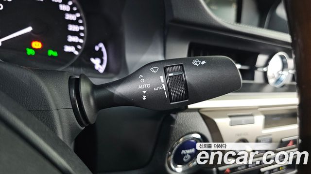 Lexus ES300h Supreme XV60 2014 — фото 15