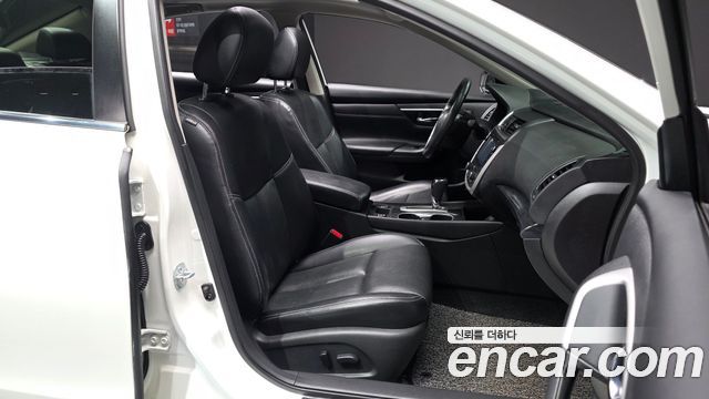Nissan Altima 2.5 L33 2017 — фото 10