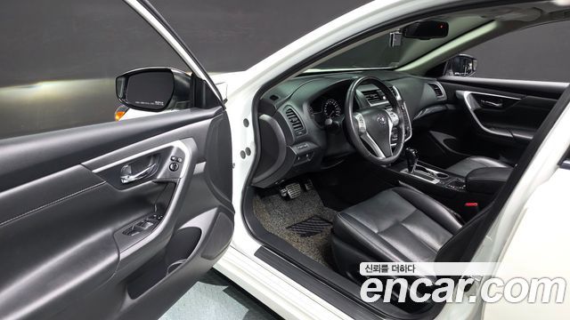 Nissan Altima 2.5 L33 2017 — фото 15