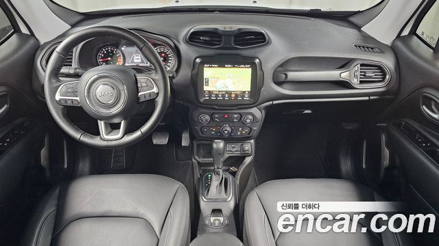 Jeep Renegade 1.3 Limited 2023 — фото 7