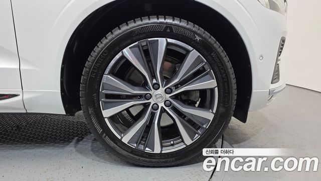 Volvo XC60 (II) B6 Inscirtion 2022 — фото 5