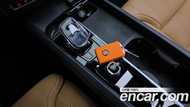 Volvo XC60 (II) B6 Inscirtion 2022 — фото 9