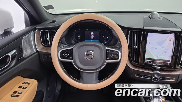 Volvo XC60 (II) B6 Inscirtion 2022 — фото 13