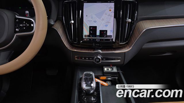Volvo XC60 (II) B6 Inscirtion 2022 — фото 15