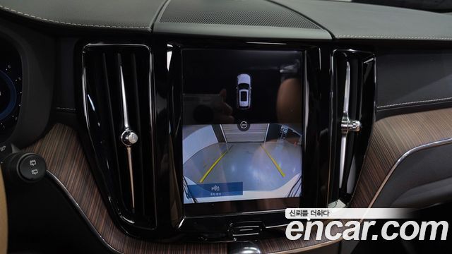Volvo XC60 (II) B6 Inscirtion 2022 — фото 16