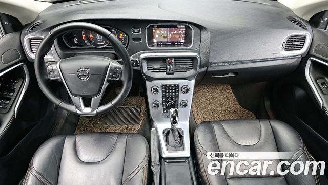 Volvo V40 Cross Country D3 2019 — фото 7