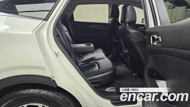 Kia Sportage (V) Diesel 2.0 4WD Prestige 2023 — фото 12