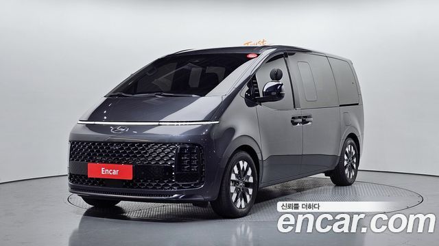 Hyundai Staria L3.5 Lounge 7-Seater Inspiration 2022 — фото 1
