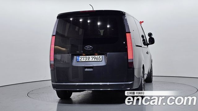 Hyundai Staria L3.5 Lounge 7-Seater Inspiration 2022 — фото 4