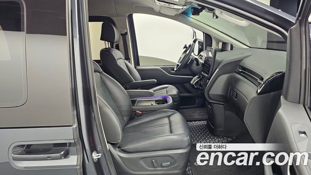 Hyundai Staria L3.5 Lounge 7-Seater Inspiration 2022 — фото 10