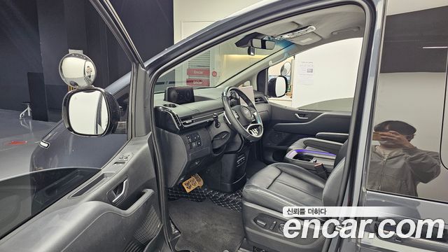 Hyundai Staria L3.5 Lounge 7-Seater Inspiration 2022 — фото 11