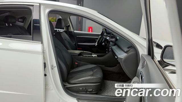 Hyundai Sonata The Edge (DN8) 1.6 Turbo Exclusive 2024 — фото 15