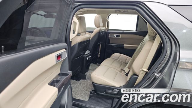 Ford Explorer (VI) 2.3 LimIted 4WD 2020 — фото 13