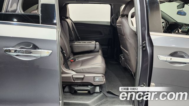 Honda Odyssey 3.5 5th 2019 — фото 12
