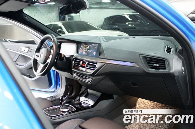 BMW 1 Series (F40) 120i M Sports 2023 — фото 10