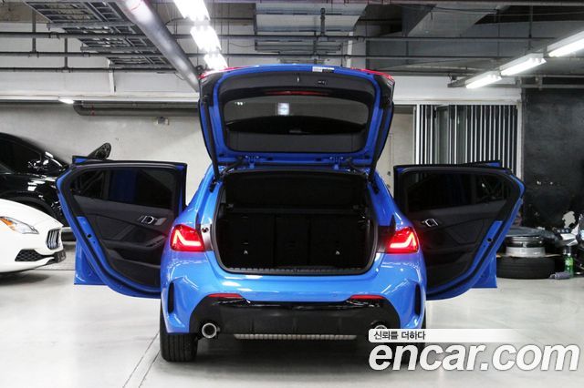 BMW 1 Series (F40) 120i M Sports 2023 — фото 23