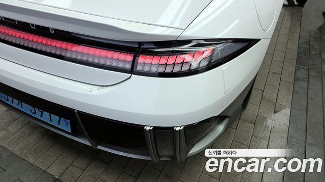 Hyundai Ioniq 6 Long Range AWD Exclusive + 2023 — фото 23