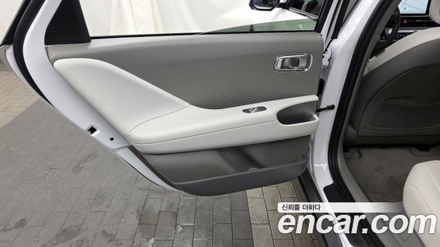 Hyundai Ioniq 6 Long Range AWD Exclusive + 2023 — фото 25