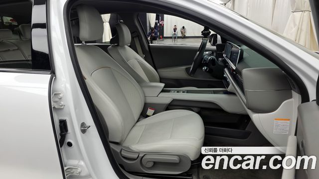 Hyundai Ioniq 6 Long Range AWD Exclusive + 2023 — фото 26