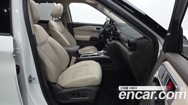Ford Explorer (VI) 3.0 Platinum 4WD 2022 — фото 10