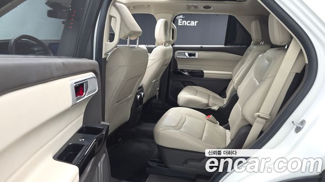 Ford Explorer (VI) 3.0 Platinum 4WD 2022 — фото 12