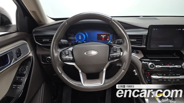 Ford Explorer (VI) 3.0 Platinum 4WD 2022 — фото 13