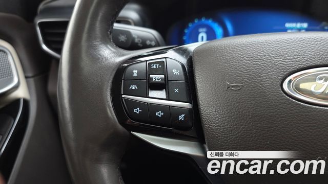 Ford Explorer (VI) 3.0 Platinum 4WD 2022 — фото 18