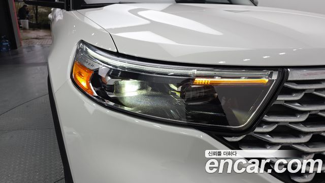Ford Explorer (VI) 3.0 Platinum 4WD 2022 — фото 22
