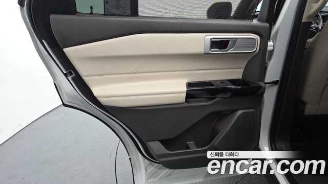 Ford Explorer (VI) 3.0 Platinum 4WD 2022 — фото 25