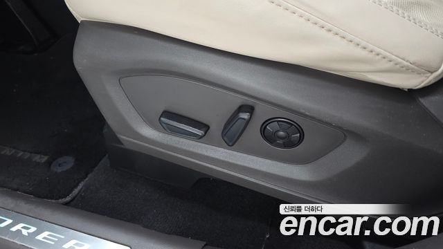 Ford Explorer (VI) 3.0 Platinum 4WD 2022 — фото 31