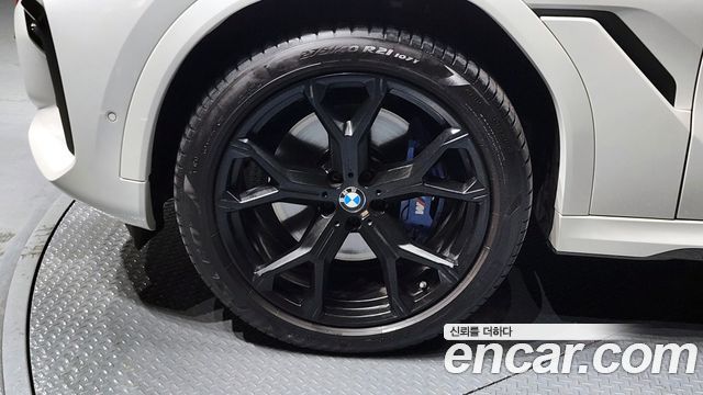 BMW X6 (G06) xDrive40i M Sport 2022 — фото 5