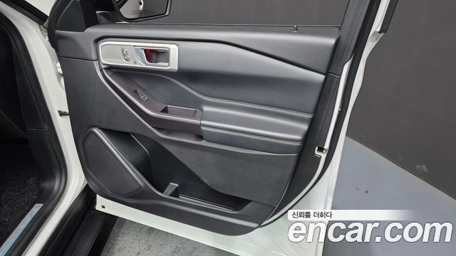 Ford Explorer (VI) 2.3 LimIted 4WD 2020 — фото 24