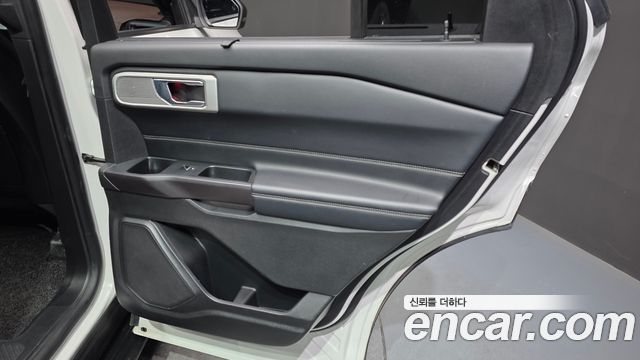 Ford Explorer (VI) 2.3 LimIted 4WD 2020 — фото 25
