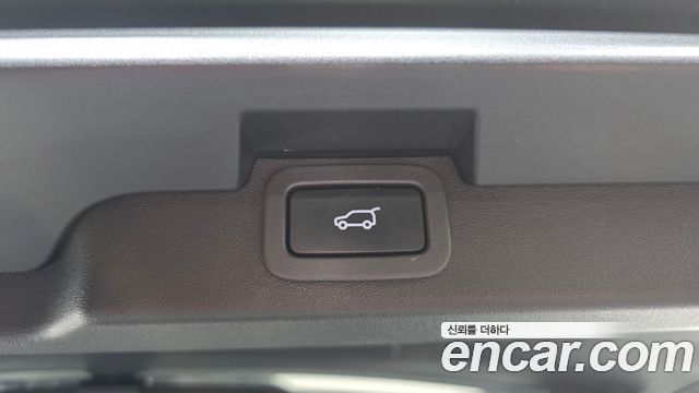 Land Rover Discovery 5 3.0 SD6 HSE Luxury 2019 — фото 18