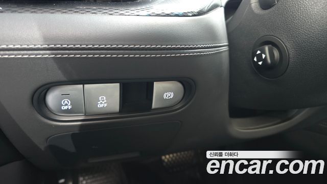 Genesis G90 (RS4) Gasoline 3.5 Turbo 2WD 2023 — фото 17