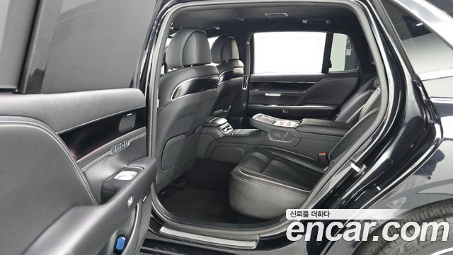 Genesis G90 (RS4) Gasoline 3.5 Turbo 2WD 2023 — фото 30