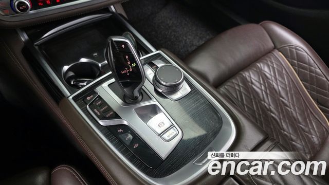 BMW 7 Series (G11) 730Ld xDrive M Sport 2021 — фото 9
