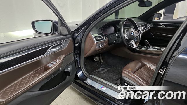BMW 7 Series (G11) 730Ld xDrive M Sport 2021 — фото 10
