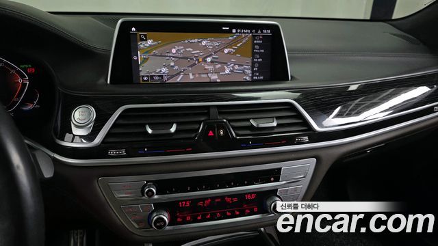 BMW 7 Series (G11) 730Ld xDrive M Sport 2021 — фото 18