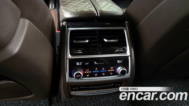 BMW 7 Series (G11) 730Ld xDrive M Sport 2021 — фото 22