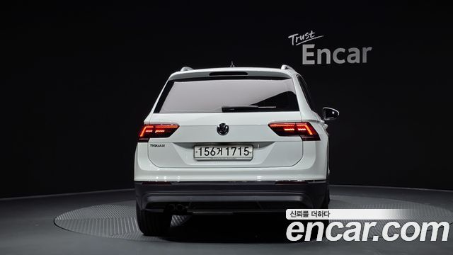 Volkswagen Tiguan (II) 2.0 TDI Premium 2020 — фото 4