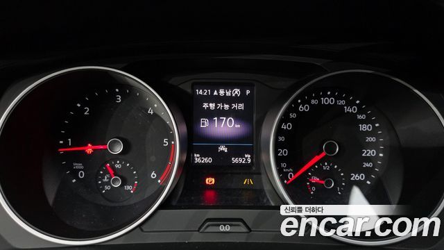 Volkswagen Tiguan (II) 2.0 TDI Premium 2020 — фото 8