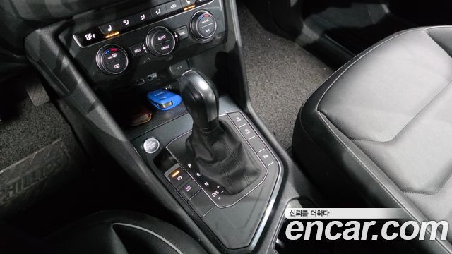 Volkswagen Tiguan (II) 2.0 TDI Premium 2020 — фото 9