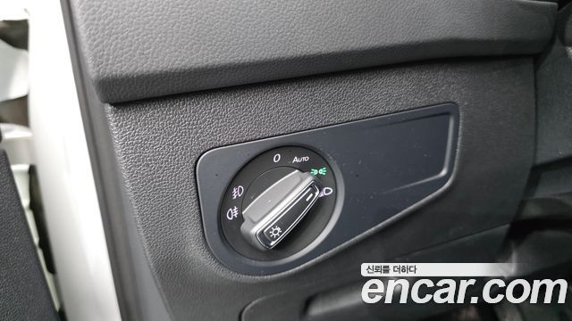 Volkswagen Tiguan (II) 2.0 TDI Premium 2020 — фото 16