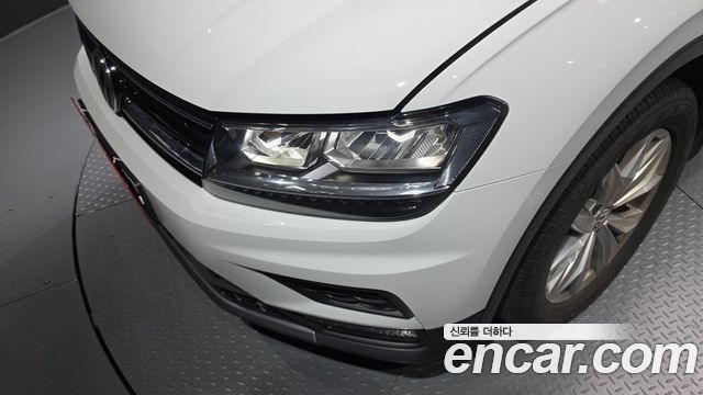 Volkswagen Tiguan (II) 2.0 TDI Premium 2020 — фото 22