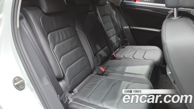 Volkswagen Tiguan (II) 2.0 TDI Premium 2020 — фото 26