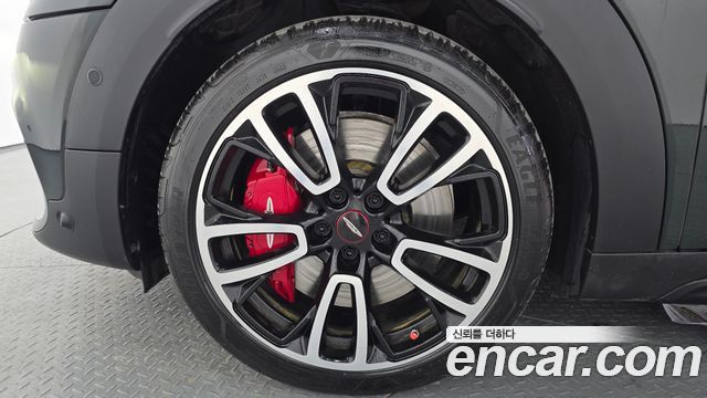 MINI Cooper S Countryman JCW Launch Pack 2nd Gen 2023 — фото 5