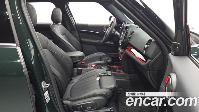 MINI Cooper S Countryman JCW Launch Pack 2nd Gen 2023 — фото 10