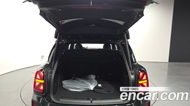 MINI Cooper S Countryman JCW Launch Pack 2nd Gen 2023 — фото 24